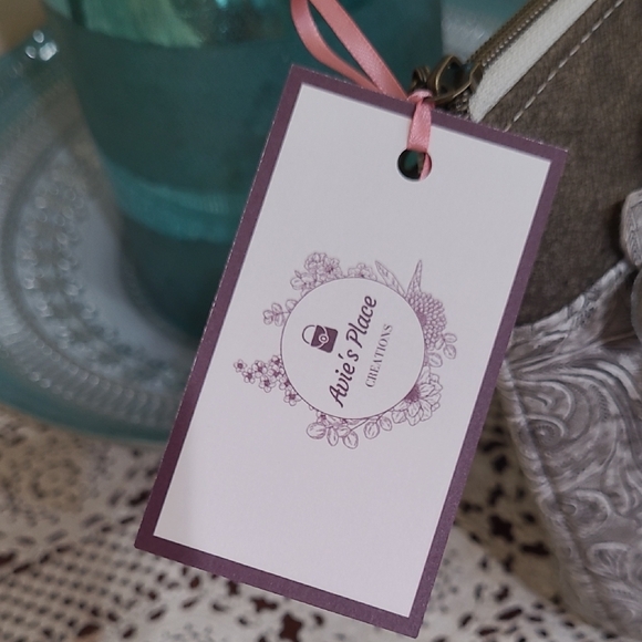 Hand Crafted Elegant Floral Embossed Women's Cismetic Bag - Picture 2 of 5